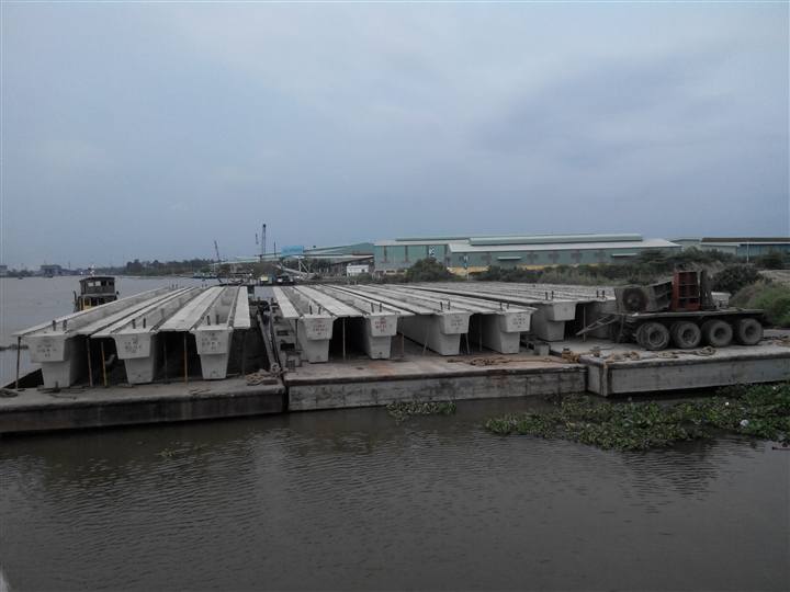 Dầm vận chuyển bằng sà lan